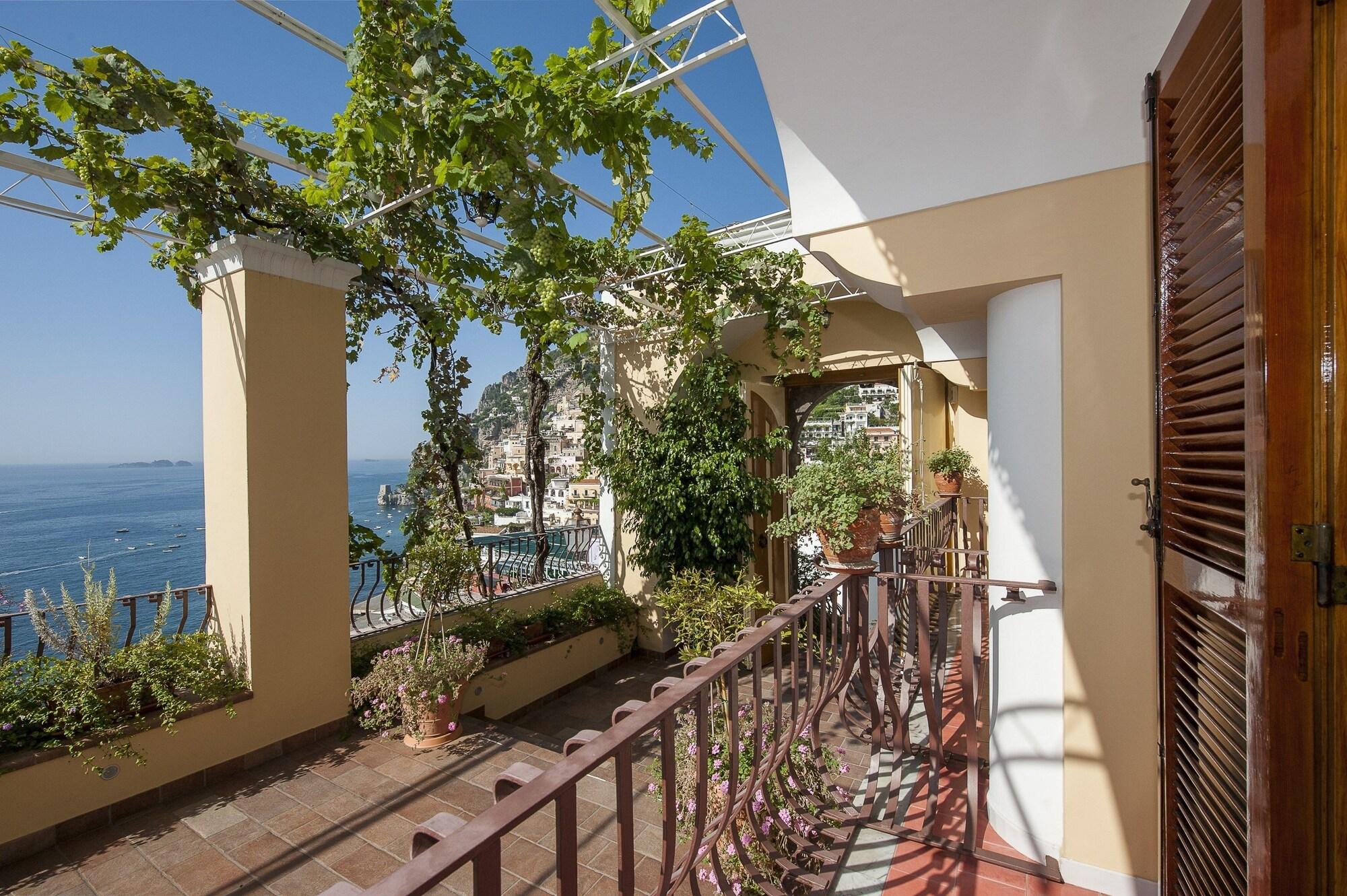 Albergo California Позитано Экстерьер фото
