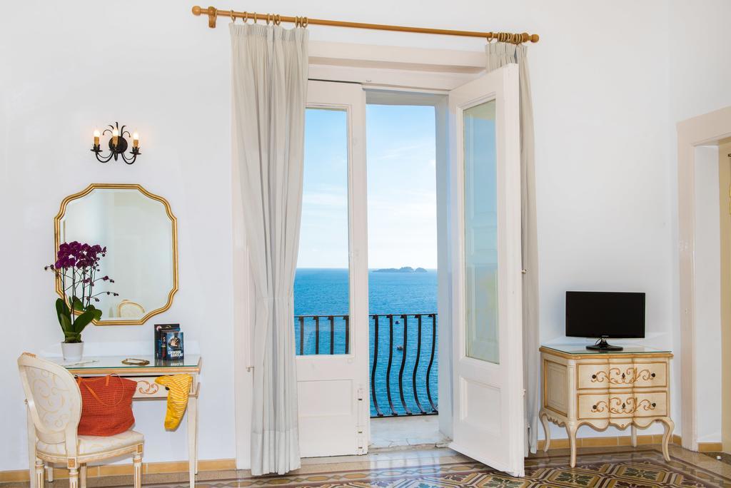 Albergo California Позитано Экстерьер фото
